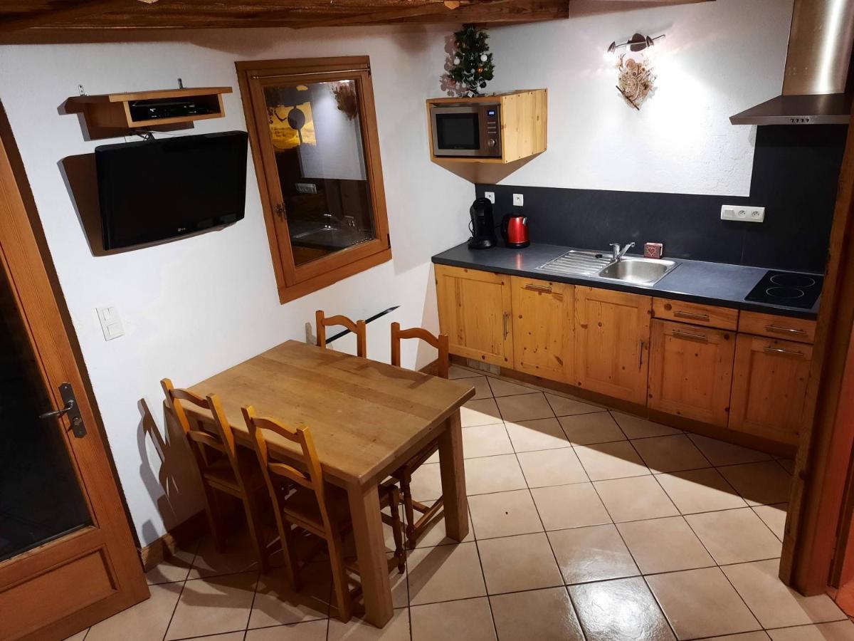 Le Petit Caboin Guest House Seytroux Eksteriør bilde